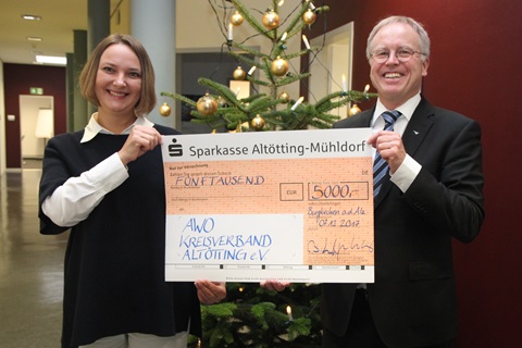 Bild Übergabe Weihnachtsspende